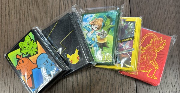 画像1: 【海外限定】ポケモンカードスリーブ 5個ランダムセット《エリートトレーナーボックス絵柄中心》 (1)